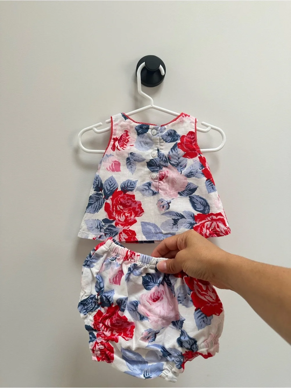 GAP Floral Top & Bloomers 2 piece set - Red, Pink, Blue - baby 0-3 months